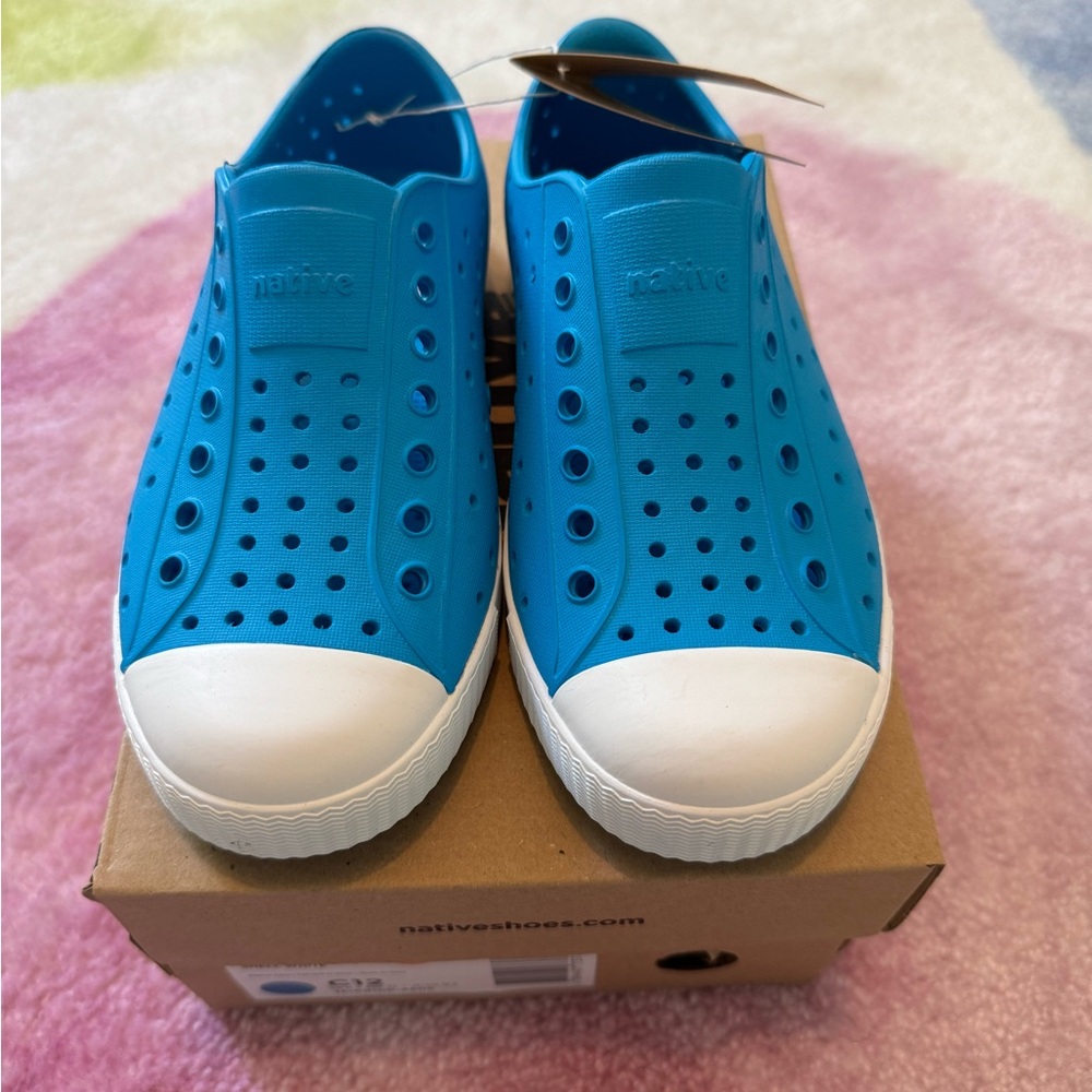 NWT size 12 Natives (Jefferson) in blue!